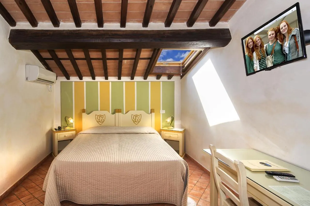Hotel Villa Cheli Lucca 3*,  Italia
