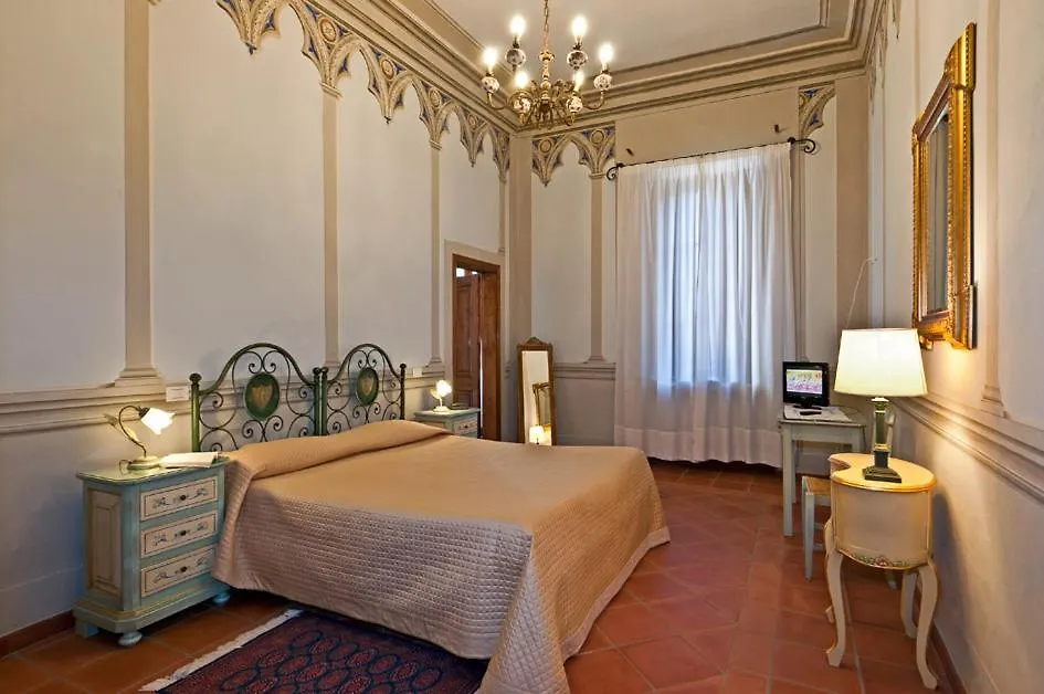 Hotel Villa Cheli Lucca 3*,